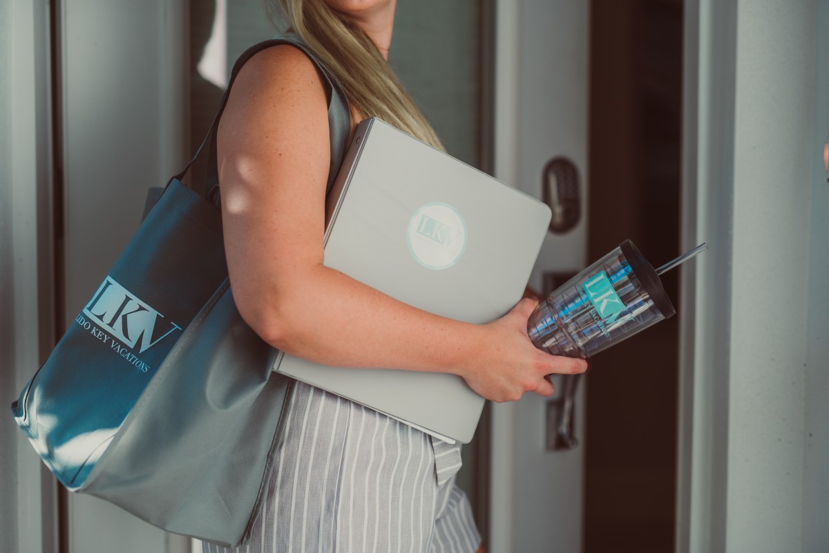 How to Work with a Property Management Company – A Guide for Lido Key Vacation Rental Owners