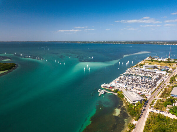 Lido Key Yacht Charter Rentals for an Elegant Adventure