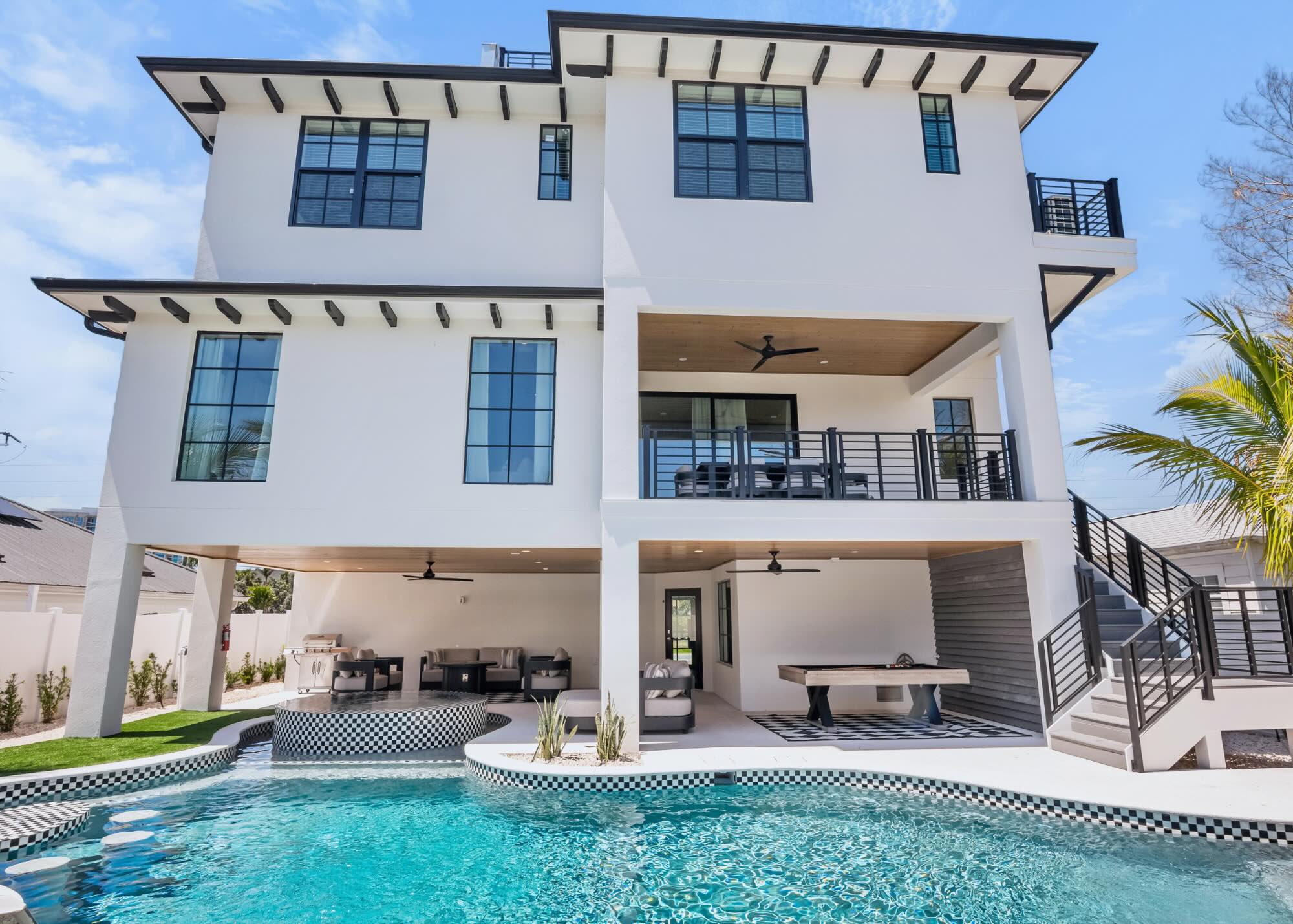 Perfect Lido Key Rentals for Your Group Spring Break Getaway