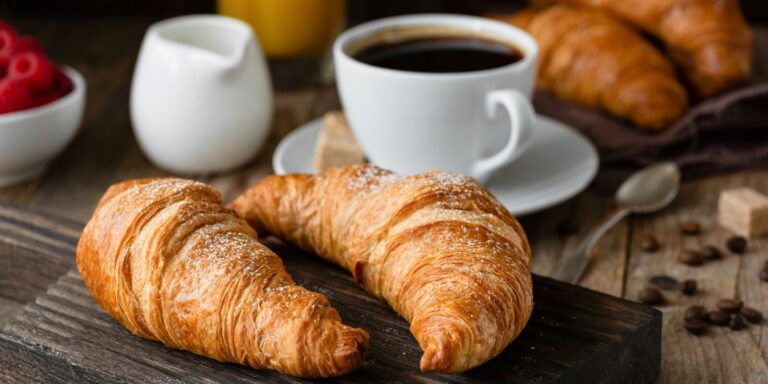 Where to Grab Coffee and Breakfast During Your Lido Key Vacation
